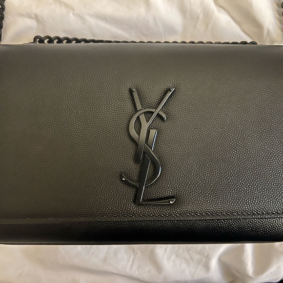 YSL KATE SMALL CHAIN BAG IN GRAIN DE POUDRE EMBOSSED LEATHER - Picture 2 of 10